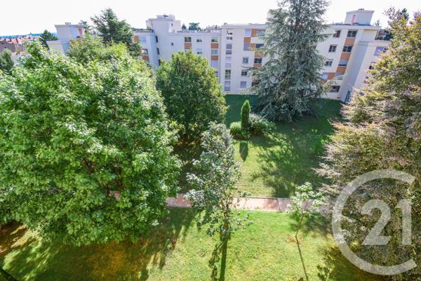 Appartement F5 à vendre  4 pièces - 79 m2 VILLEFRANCHE SUR SAONE - 69