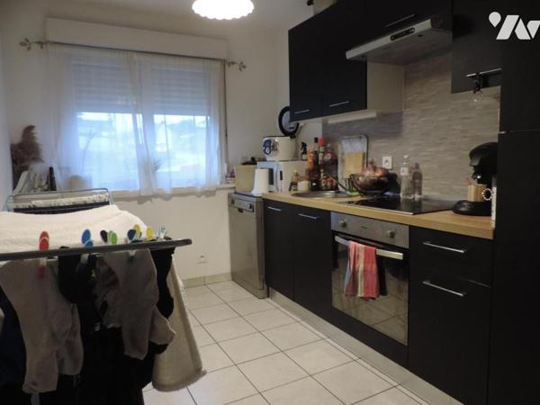 INVESTISSEURS. MAISON AVEC 3 APPARTEMENTS LOUER