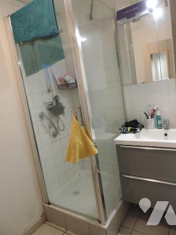 INVESTISSEURS. MAISON AVEC 3 APPARTEMENTS LOUER