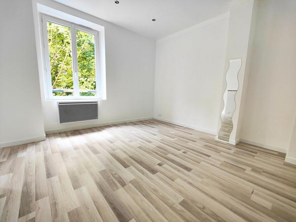 Appartement Melun 1 pièce(s) 28.10 m2