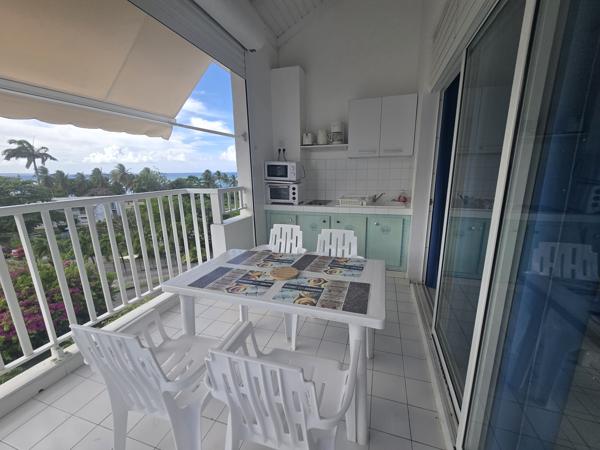 Appartement à louer 750 € CC LE MOULE 1 pièce 27 m² DPE E