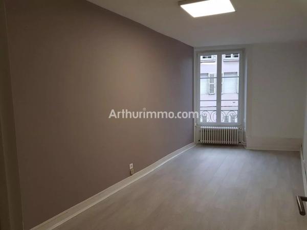 Location Appartement 3 pièces 80 m2 à Lons-le-Saunier