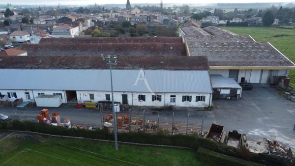 A vendre Entrepôt / local industriel centre bourg de GEMOZAC de 6359.99 m2