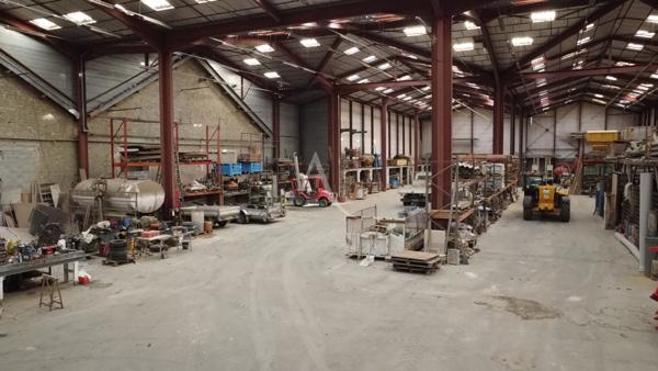 A vendre Entrepôt / local industriel centre bourg de GEMOZAC de 6359.99 m2