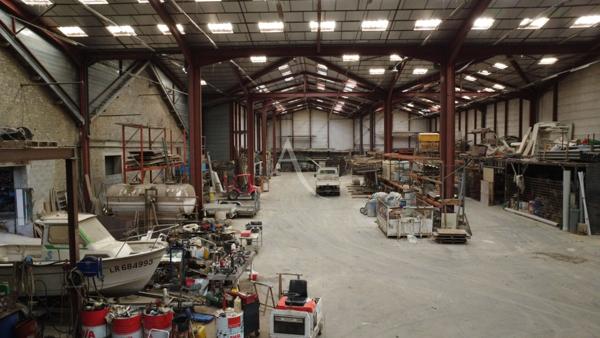 A vendre Entrepôt / local industriel centre bourg de GEMOZAC de 6359.99 m2