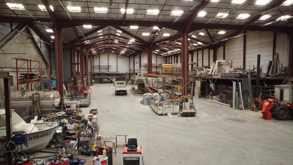 A vendre Entrepôt / local industriel centre bourg de GEMOZAC de 6359.99 m2