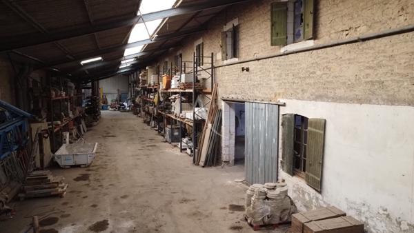 A vendre Entrepôt / local industriel centre bourg de GEMOZAC de 6359.99 m2