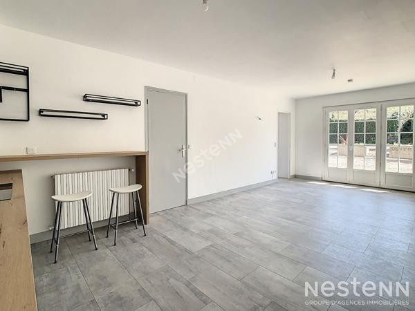 Type 4 de 86 m², entièrement rénové, entre la maison mitoyenne et l'appartement