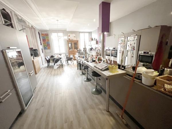 Propriete 10 pièce(s) 6 chambre(s) 369 m²