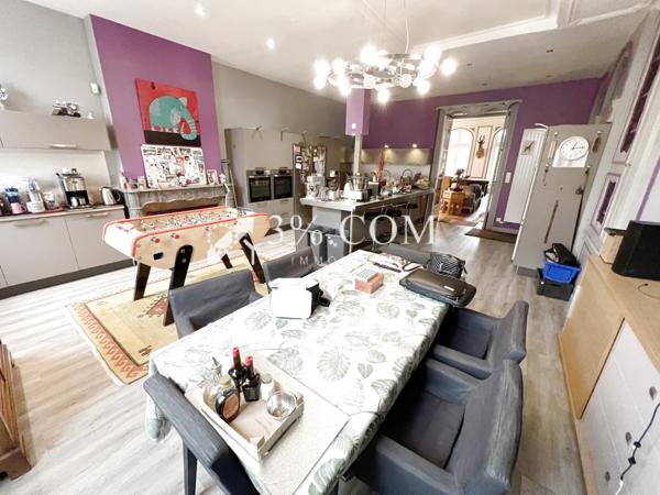 Propriete 10 pièce(s) 6 chambre(s) 369 m²