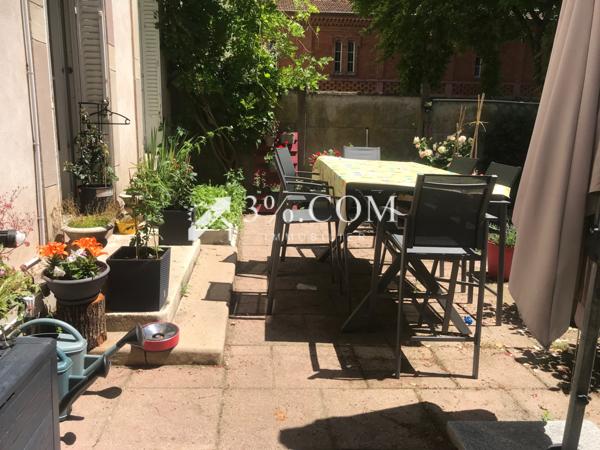 Propriete 10 pièce(s) 6 chambre(s) 369 m²