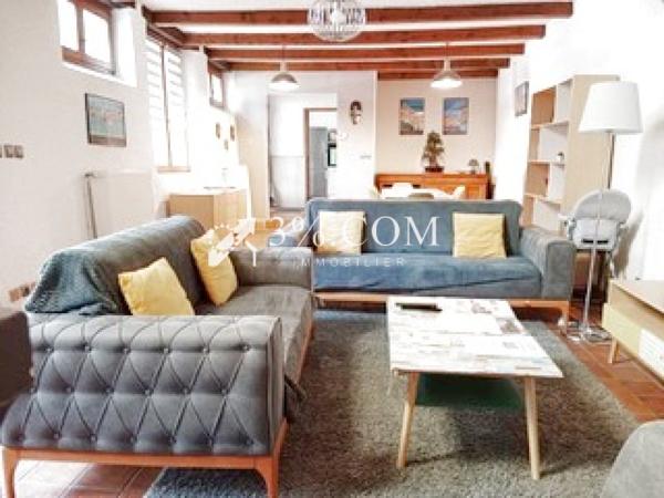 Propriete 10 pièce(s) 6 chambre(s) 369 m²