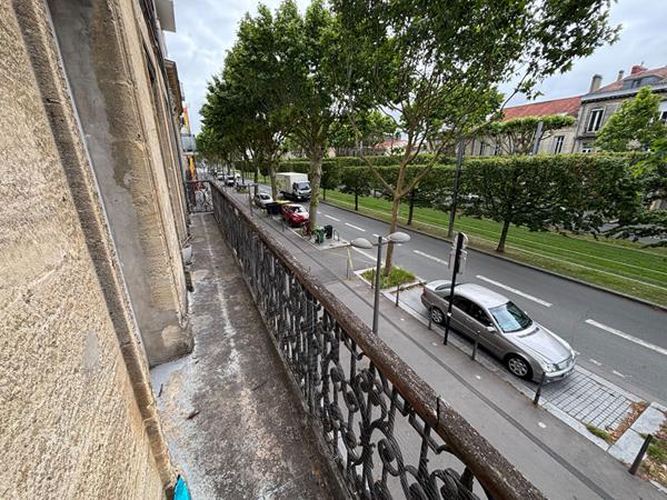 33100 BORDEAUX - Appartement  meublé de type 3 au 1er étage -