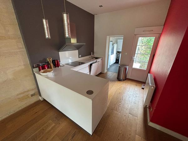 33100 BORDEAUX - Appartement  meublé de type 3 au 1er étage -