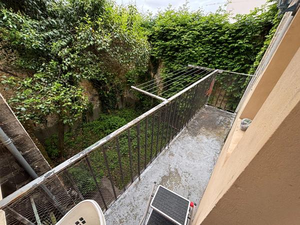 33100 BORDEAUX - Appartement  meublé de type 3 au 1er étage -