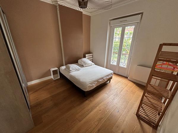 33100 BORDEAUX - Appartement  meublé de type 3 au 1er étage -