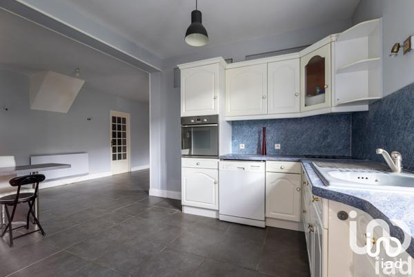 Maison à vendre 13 pièces 179 m² Marseille-en-Beauvaisis