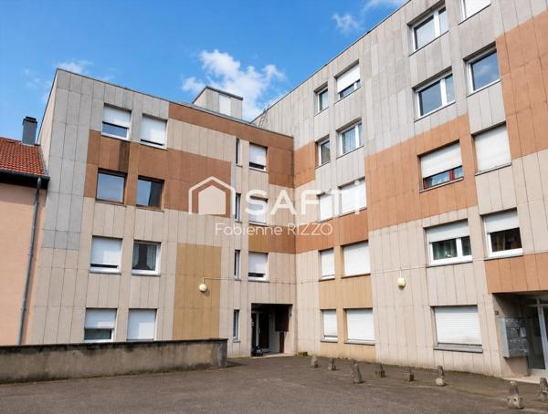 Appartement T3 de 90 m² vendu loué – Balcon – Parking couvert – Cave – Ascenseur