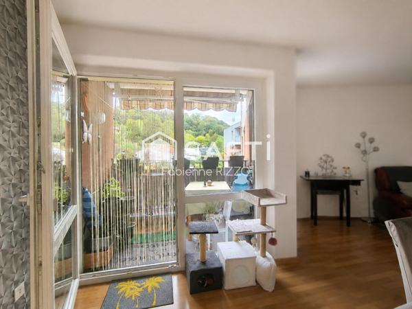 Appartement T3 de 90 m² vendu loué – Balcon – Parking couvert – Cave – Ascenseur