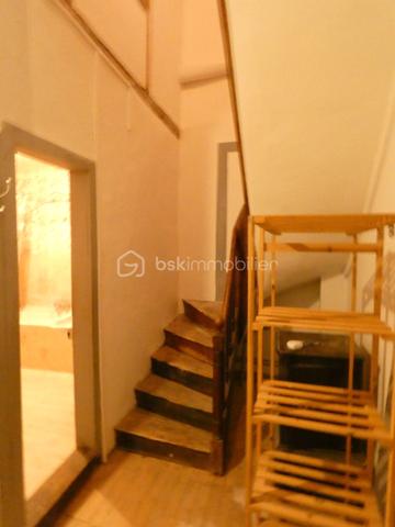 Immeuble commercial de 115 m²