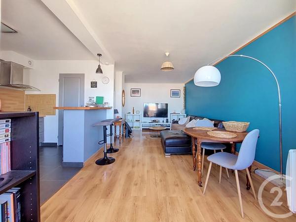 Appartement F3 à vendre  3 pièces - 66,16 m 2   SETE  - 34