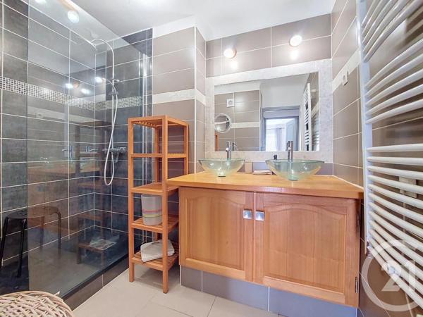 Appartement F3 à vendre  3 pièces - 66,16 m 2   SETE  - 34