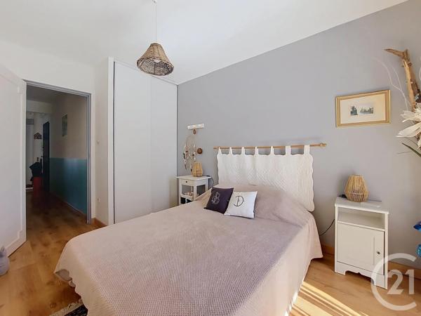 Appartement F3 à vendre  3 pièces - 66,16 m 2   SETE  - 34