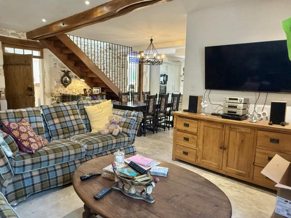 Saint-Vite (47500) Saint Vite Maison en pierre avec 3 chambres, maison des ami et jardin