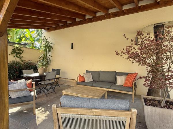 Saint-Vite (47500) Saint Vite Maison en pierre avec 3 chambres, maison des ami et jardin