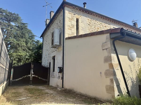 Saint-Vite (47500) Saint Vite Maison en pierre avec 3 chambres, maison des ami et jardin