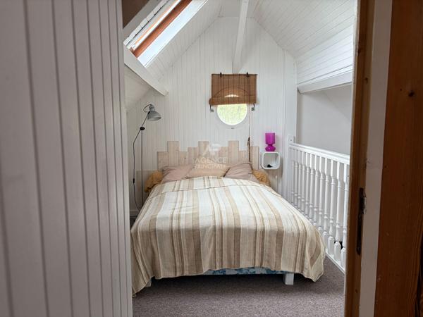 Maison 7 pièce(s) Entre Maisons €1 080 000 ** - Référence 4672