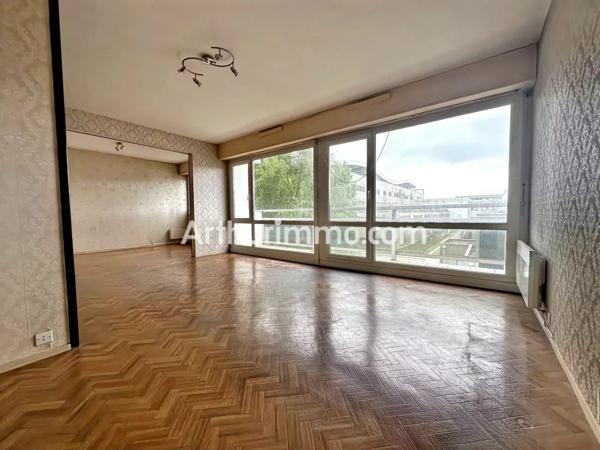 Vente                                                      Appartement
                        
                     4 pièces                      76 m2                     à Le Havre