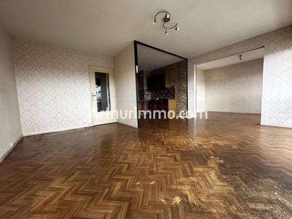 Vente                                                      Appartement
                        
                     4 pièces                      76 m2                     à Le Havre