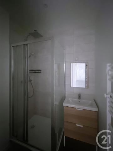 Appartement F2 à vendre  2 pièces - 56,57 m2 RIOM - 63