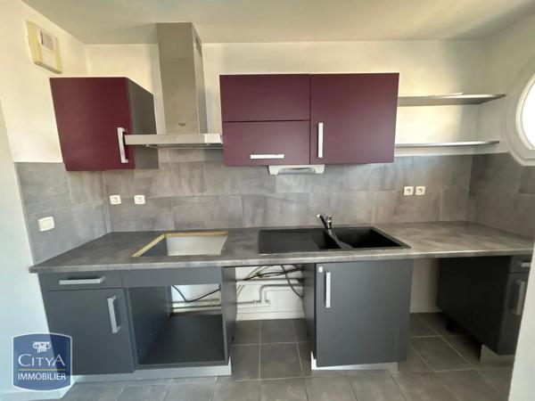 Appartement à louer 3 pièces 59.82m² Nîmes (30900)