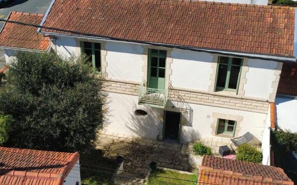 Maison à vendre    4 pièces •  La Rochelle