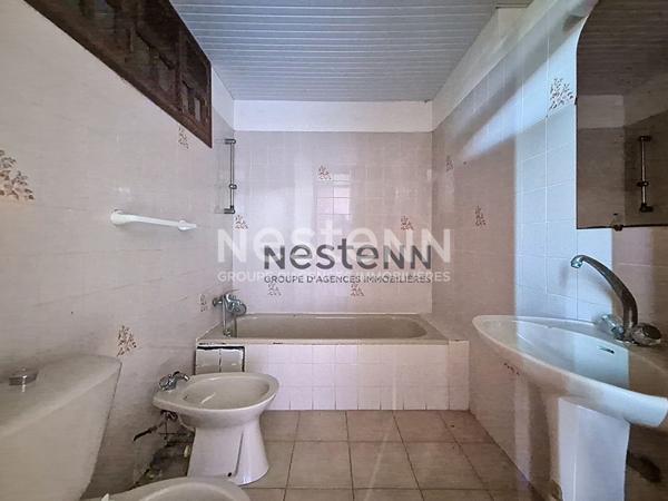 A VENDRE UNE MAISON COMPOSEE DE DEUX T3 A LA RETRAITE BAIE-MAHAULT