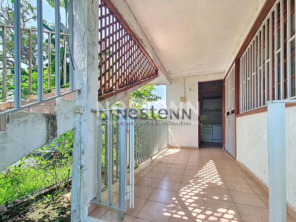 A VENDRE UNE MAISON COMPOSEE DE DEUX T3 A LA RETRAITE BAIE-MAHAULT