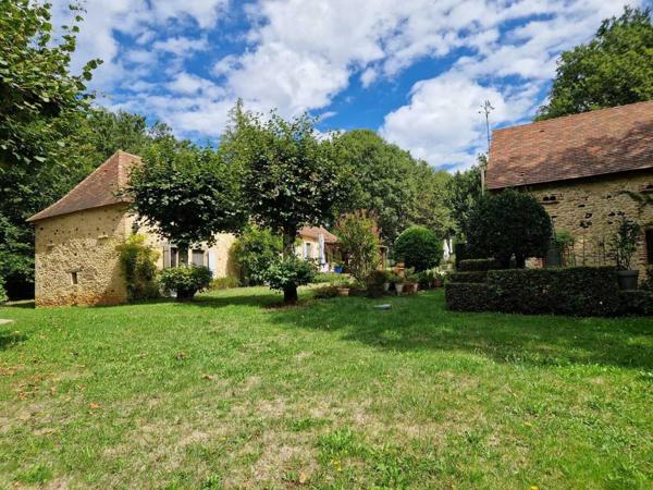 Maison ancienne - Le bugue Propriété de caractère sur les hauteurs de la Vallée de la Vézère en Perigord Noir.