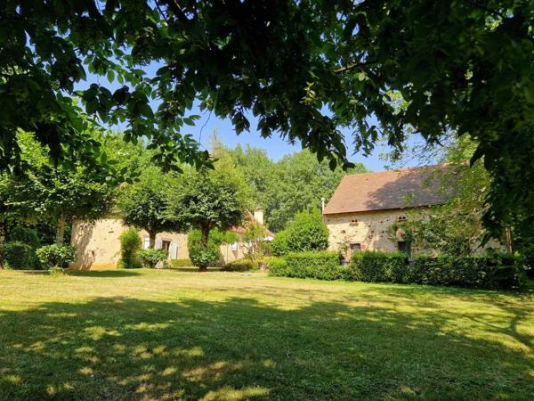 Maison ancienne - Le bugue Propriété de caractère sur les hauteurs de la Vallée de la Vézère en Perigord Noir.