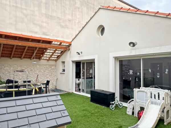 Châteaurenard (13160) Appartement T3 de 82m2, terrasse 49m2, 2 places stationnements