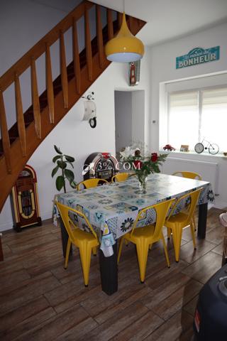 Maison 8 pièce(s) 4 chambre(s) 204 m²