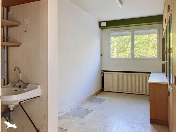 Maison 182 000 € Saint-Jean-d'Angély 5 p 144 m² DPE D