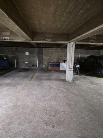 Place de PARKING dans copropriété sécurisée - Paris 12