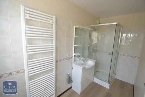 Appartement à louer 2 pièces 46.89m²