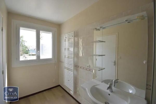 Appartement à louer 2 pièces 46.89m²