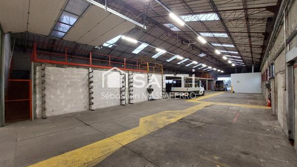 Local industriel avec stockage, atelier et bureaux
