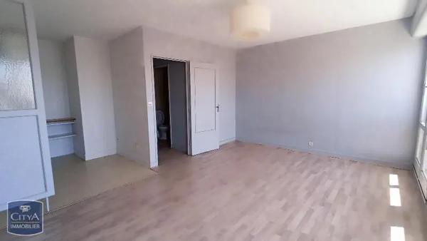 Appartement à louer 1 pièce 27.76m² Orléans (45000)