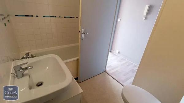 Appartement à louer 1 pièce 27.76m² Orléans (45000)