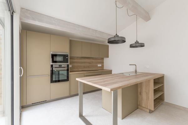 Maison Saint Laurent D Aigouze 7 pièce(s) 233 m2